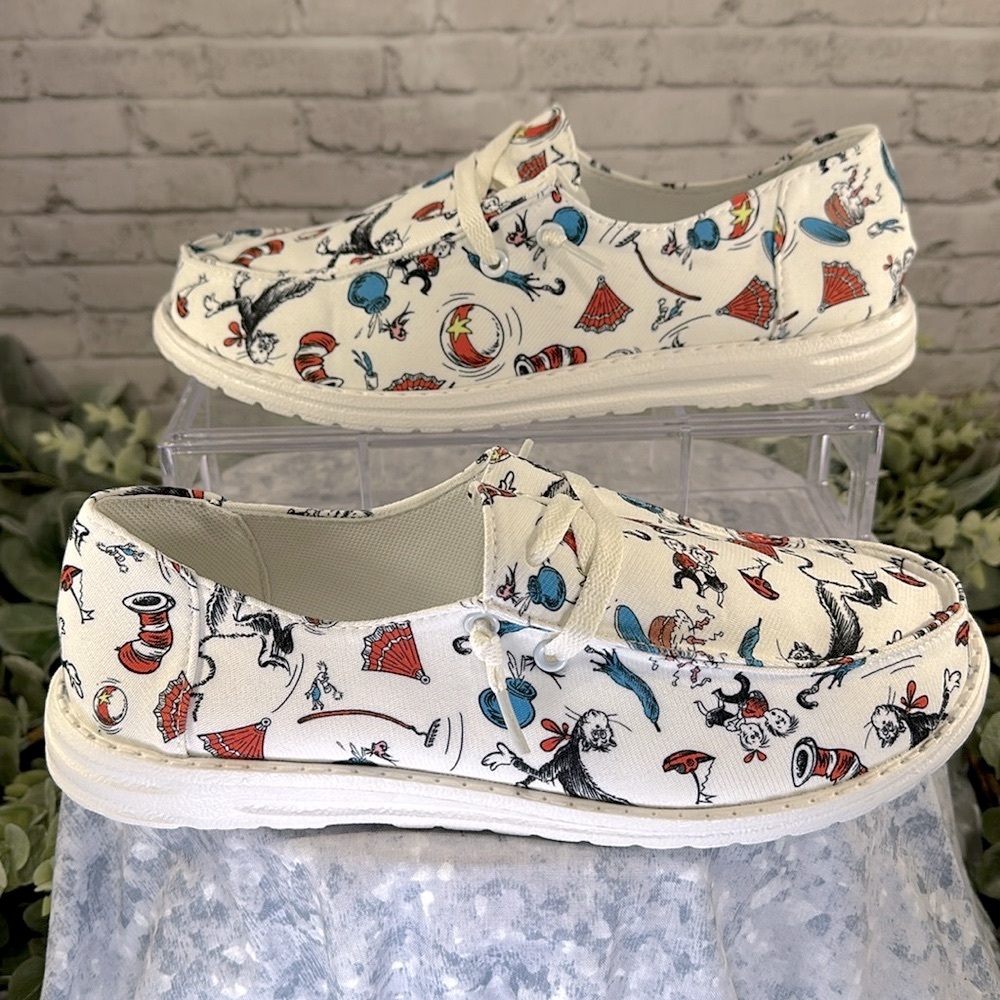 Dr. Seuss “Cat in the Hat” White Canvas Cartoon Print Sneakers WMS 9.5M🌟NWOT - Picture 4 of 9
